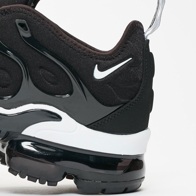 Air Vapormax Plus Black and White - Image 7
